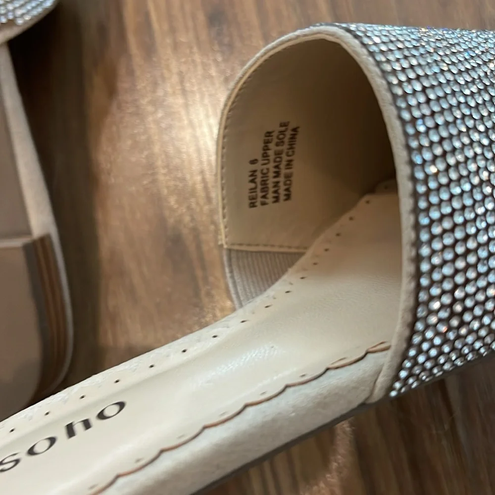 Zigi soho crystal flat mules size 6 NWOB